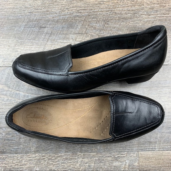 clarks women's timeless loafer